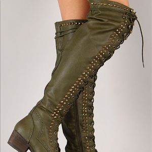 Gorgeous Olive Green Boots